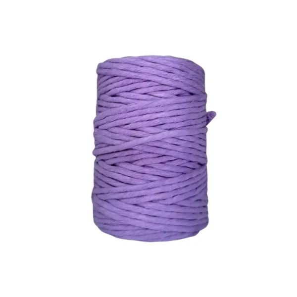 Hilaza lila de 4 mm de algodón 100 % en rollo sobre fondo blanco - Interhilos